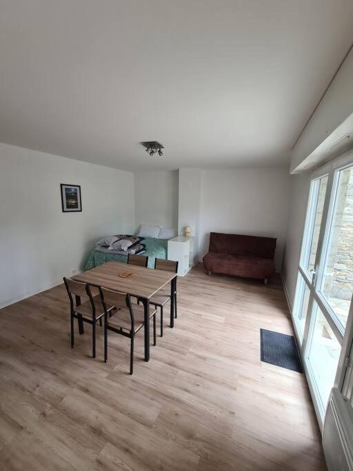 50M De La Plage: Studio Au Coeur Du Centre ! Apartment Saint-Cast-le-Guildo Bagian luar foto